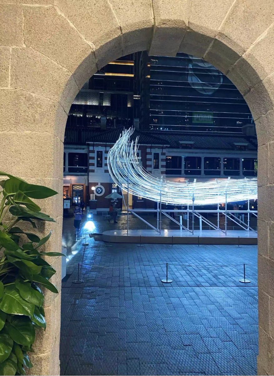 Emilylighting88's tweet image. Feather lighting installation art
#outdoor #ledstriplight