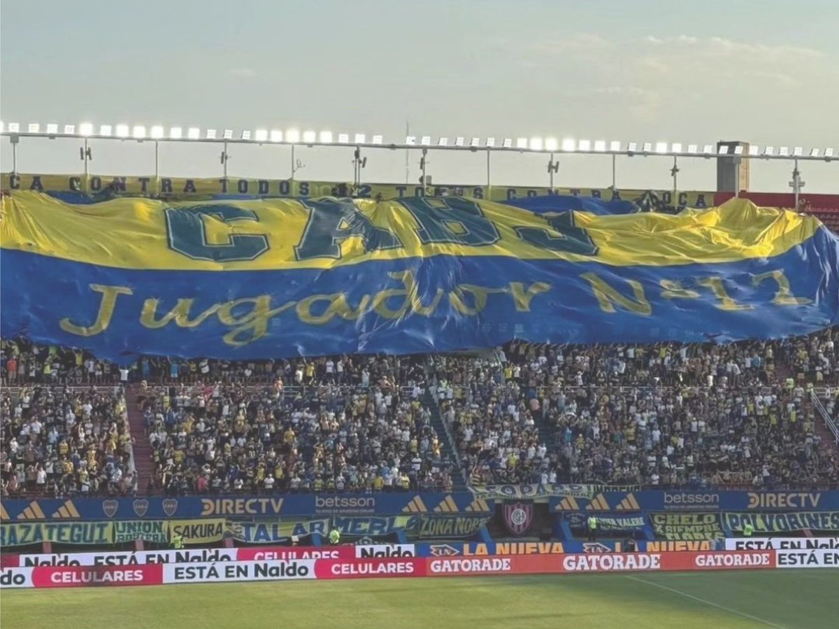 francoff92's tweet photo. Están bajando un telon distinto cada partido, pero ustedes no tienen por que saberlo, no son de Boca, les pagan por twittear. https://t.co/boUHumzKn6