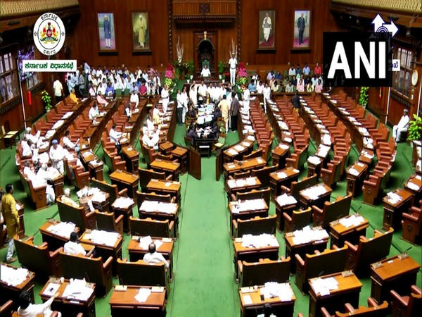ani_digital's tweet photo. Karnataka BJP cites private lab report, claims 'Pakistan Zindabad' slogans raised outside Assembly
Read @ANI Story | https://t.co/lPoU6NAEPu
#Karnataka #BJP #ProPakslogan #Karnatakaassembly https://t.co/CQ8lG2AwtV