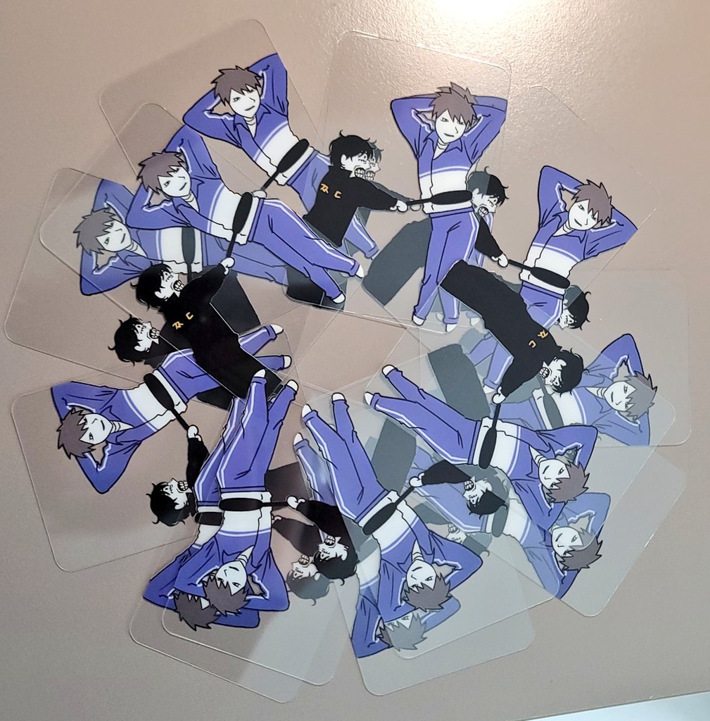 집에 아직도 포카 개많이 남아있어
이건 일부일뿐이야
저주처럼 내 서랍 안에서 증식해