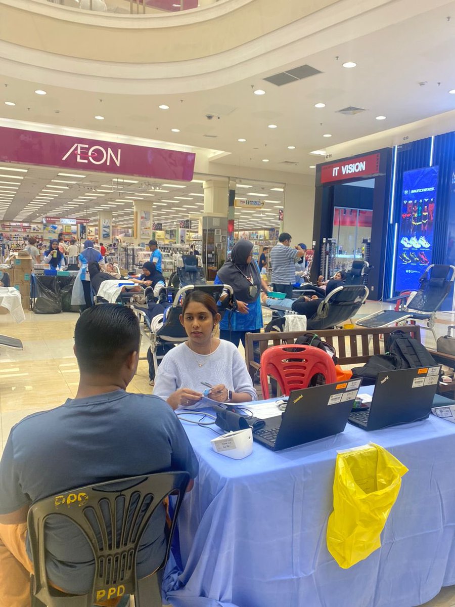 ansaraklawang's tweet photo. Ansara Blood Donation Campaign 2024

Jutaan terima kasih buat penyumbang 🙏🏻, sukarelawan 🫱🏻‍🫲🏼 dan sponsor 👍 atas sumbang bakti kalian 🔥

Ansara Kuala Klawang &amp; Ansara Serting @ Aeon Seremban 2 Collection

2nd March : 96 Beg Darag
3rd March 124 Beg Darah

👏🏻🫱🏻‍🫲🏼🎉🫡 https://t.co/csSuES4DY0