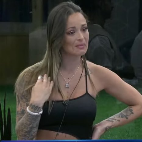 martinadaro1's tweet photo. #GranHermano 
Creo que #Agostina se dio cuenta que no tenía más posibilidades dentro de la casa, con la salida de #Licha, y ahora va a intentar limar la imagen de #Furia desde afuera 😎 https://t.co/wuMEV4flDN