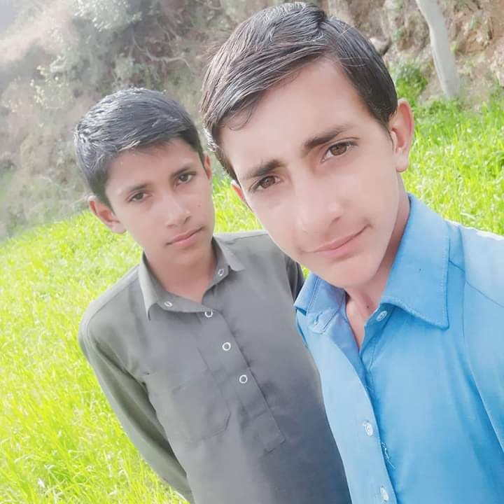 ChauhdariZahid9's tweet photo. 22 March 2020
With Cousin✨💙
#2020Memories #WithCousin #ZK9 https://t.co/5jLcxKWXNi