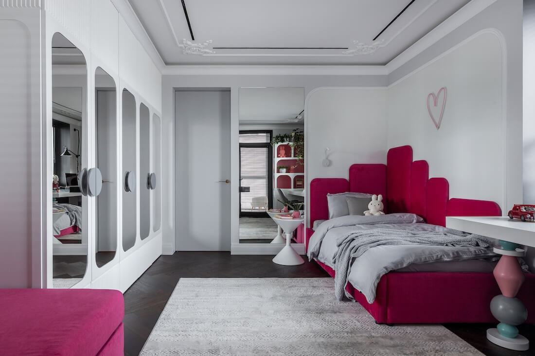 AmazingArchi's tweet photo. Galina D3, Minsk, Belarus by Novu Classic Interior

Read more: https://t.co/a0HwywFGIW

The apartment of 86 m2 is located in the elite housing estate "D3". Our studio created the project for a young family with two children. 

Photography: Sergey Pilipovich

#amazingarchitecture  #apartments
