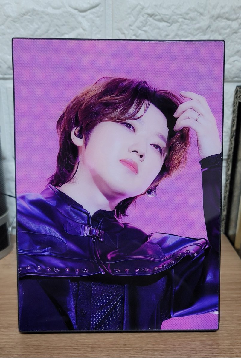 snowwhite_fore's tweet photo. ⭐️형호 생일 기념 포토액자 알티 이벤트 엽니다⭐️

대상: 이 글을 알티해주신 계정 팔로워분들 중 네 분 추첨
당첨발표: 3/8 정오 12시
물품: 아래 네 개의 액자(5×7) 중 1 https://t.co/5SY98lQcI0