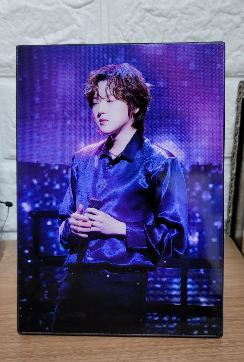 snowwhite_fore's tweet photo. ⭐️형호 생일 기념 포토액자 알티 이벤트 엽니다⭐️

대상: 이 글을 알티해주신 계정 팔로워분들 중 네 분 추첨
당첨발표: 3/8 정오 12시
물품: 아래 네 개의 액자(5×7) 중 1 https://t.co/5SY98lQcI0