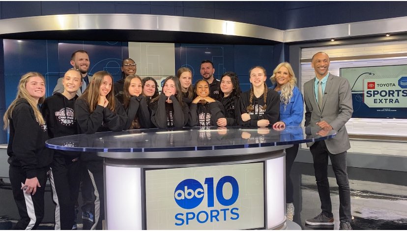 VClions's tweet image. Huge thank you to @heykevinjohn and @MattGeorgeSAC for inviting our Lady Lions to the studio‼️ IT WAS A GREAT DAY TO BE A LION‼️ #VCALionsUniverse #VCAGals 🦁🏀❤️