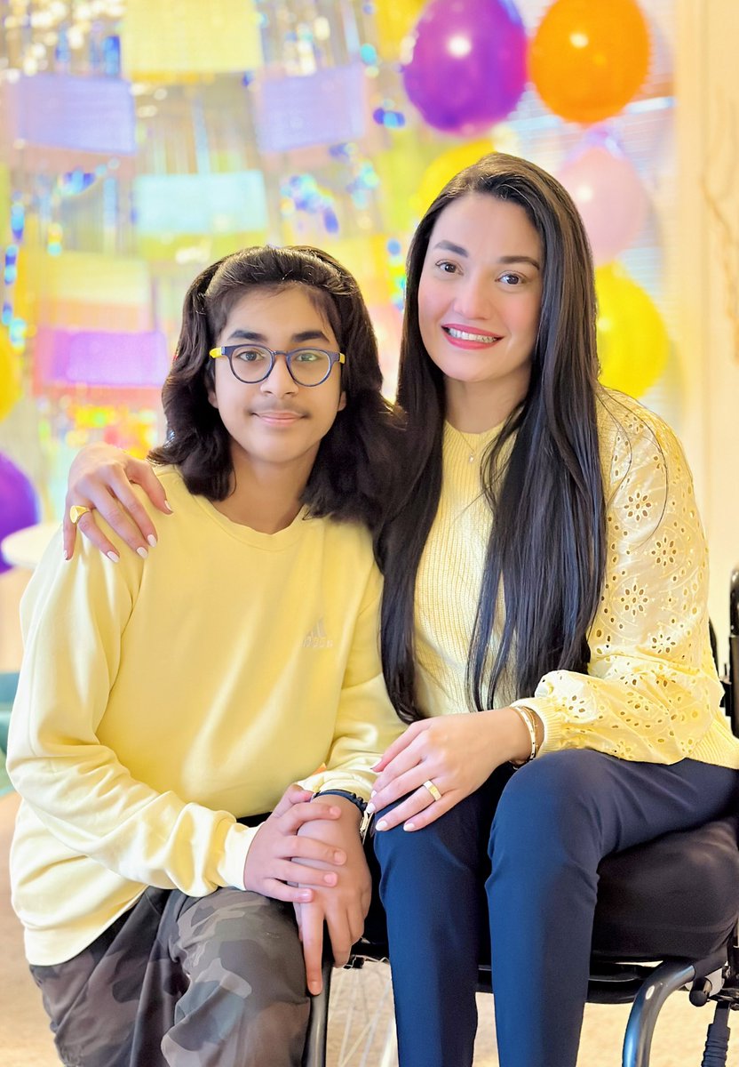 muniba_mazari tweet picture