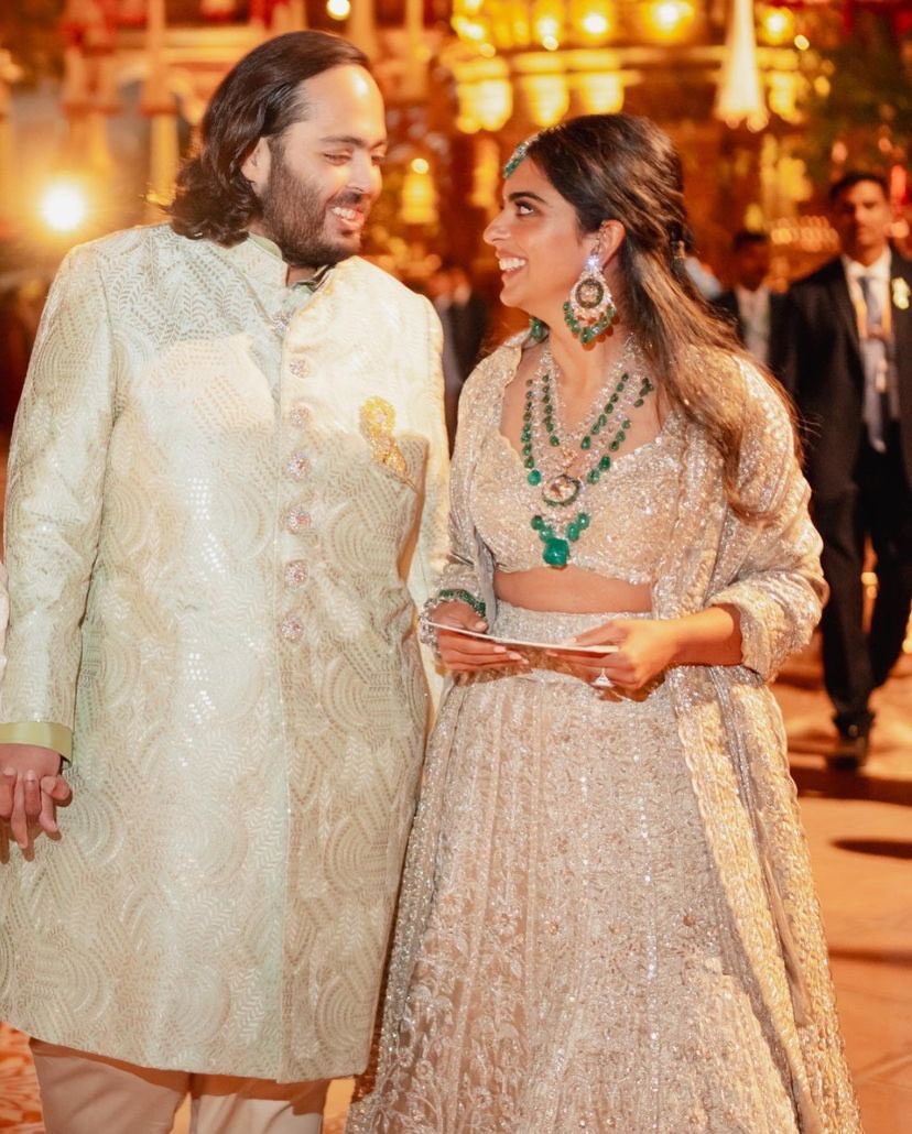 Netra24_'s tweet image. "Unforgettable Moments Unfold at Anant Ambani and Radhika Merchant’s Grand Pre-Wedding Festivities in Jamnagar! 💫✨ #Voompla #Bollywood #AnantAmbani #RadhikaMerchant"