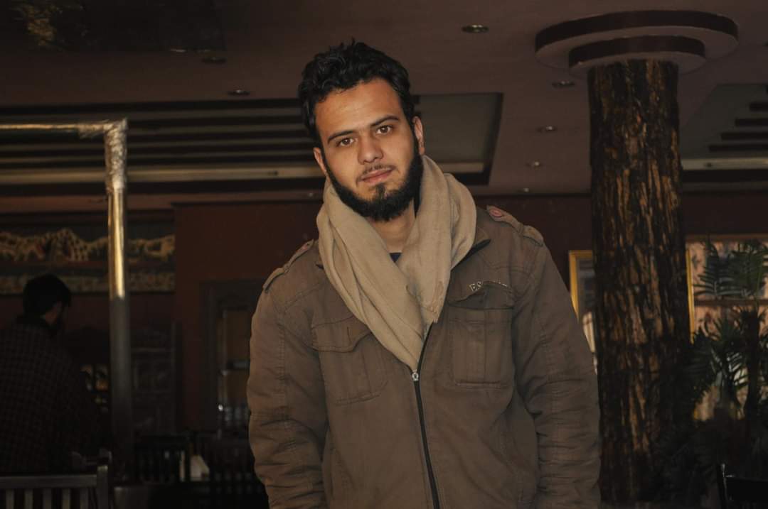 DanishReshi_'s tweet image. 2013 
#TweetToCreate