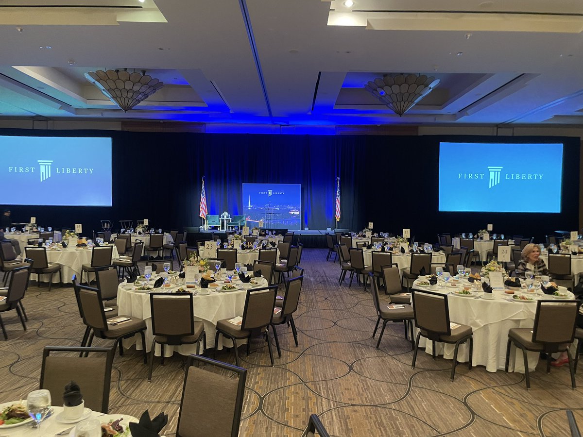desertwebber's tweet photo. @SethDillon my #tigermom &amp; I were guests at the 
@1stLiberty #DesertLegacyDinner #24DES10
 
We loved your presentation &amp; conversation w/ @kellyshackelfor!! 

I look forward to reading &amp; learning more about @TheBabylonBee and #FirstLibertyMission!! 

#desertwebber
#communityguy https://t.co/Mr0vE9UGkO