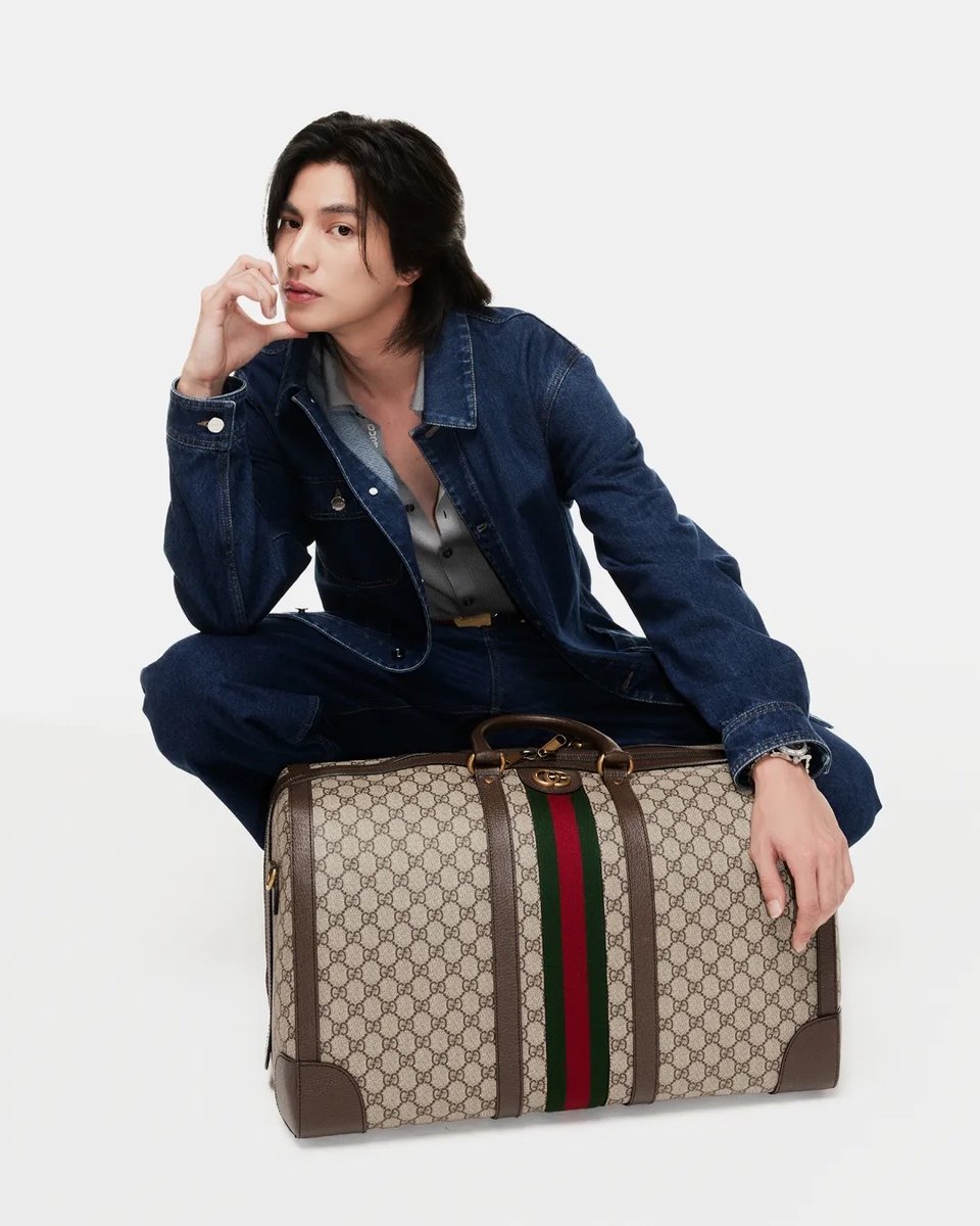 กลัฟ คณาวุฒิ Brand Ambassador
​ของ #Gucci​ ฝ่ายชายคนแรกของประเทศไทย🎉🎉

GULF GUCCI BRAND AMBASSADOR
#GulfBAGucci