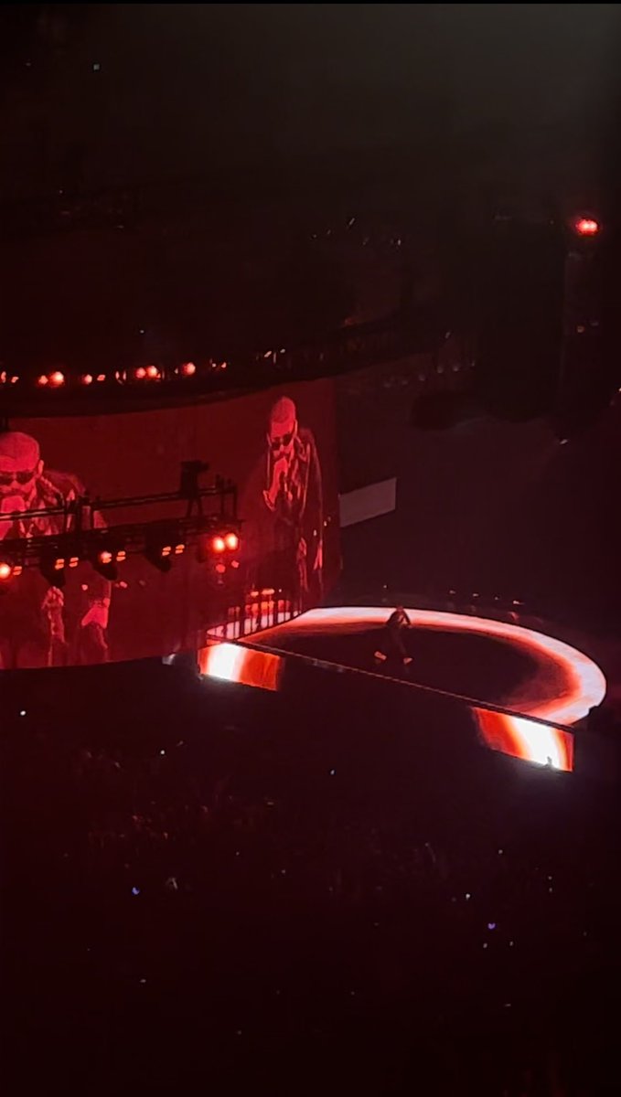 fred 𒉭 tweet media