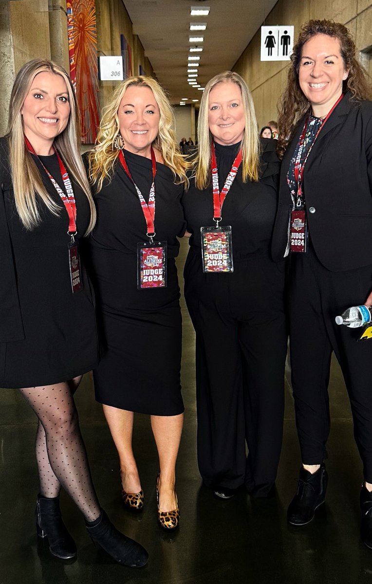 Amy_Howe_BA's tweet image. Always an honor to get to judge the prestigious NCA All Star Cheer Nationals with some of my favorites! I never take these amazing opportunities and the people that go along with it for granted!