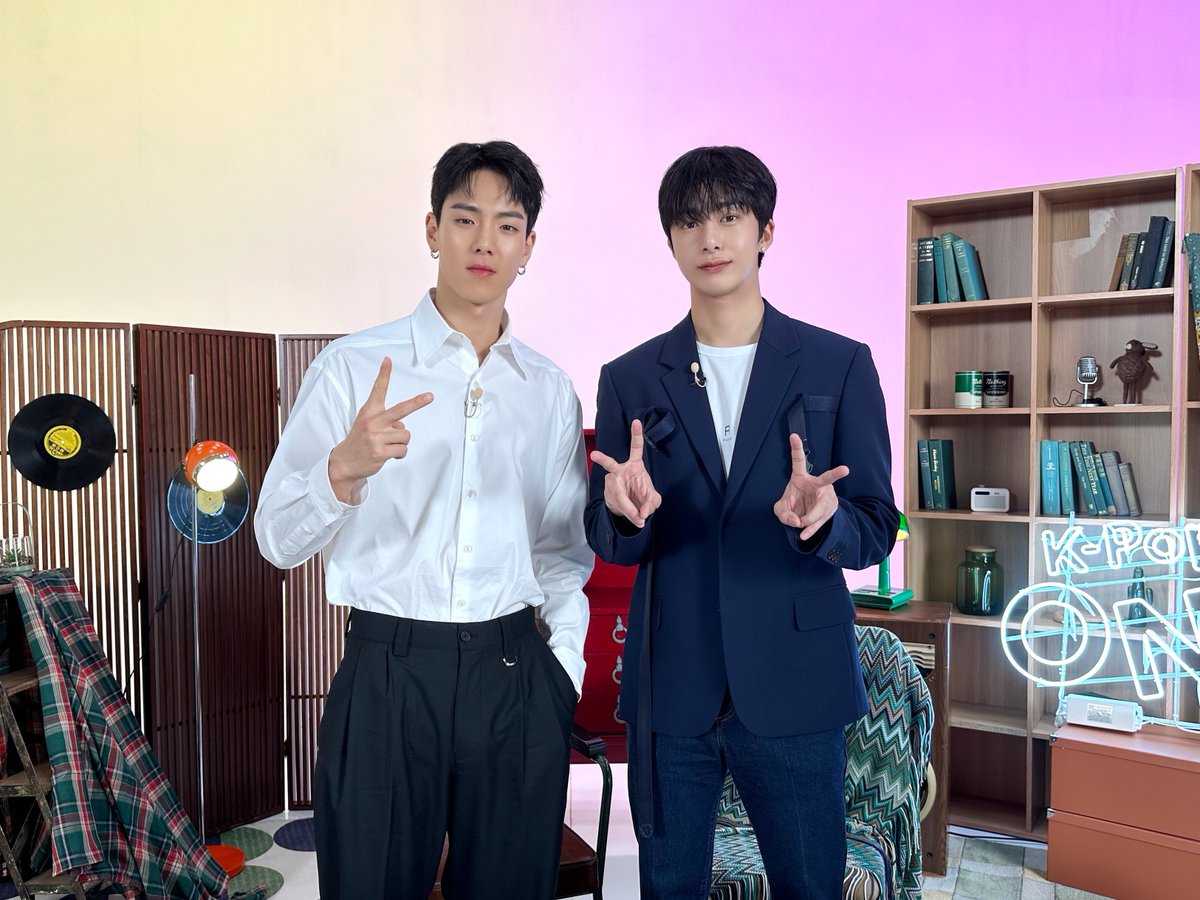 9yeolcha4's tweet photo. 형워니 전매특허 바부강아지 브이 V(๑ᐡ•  ̫ • ᐡ๑)V https://t.co/glOCyKnMAC