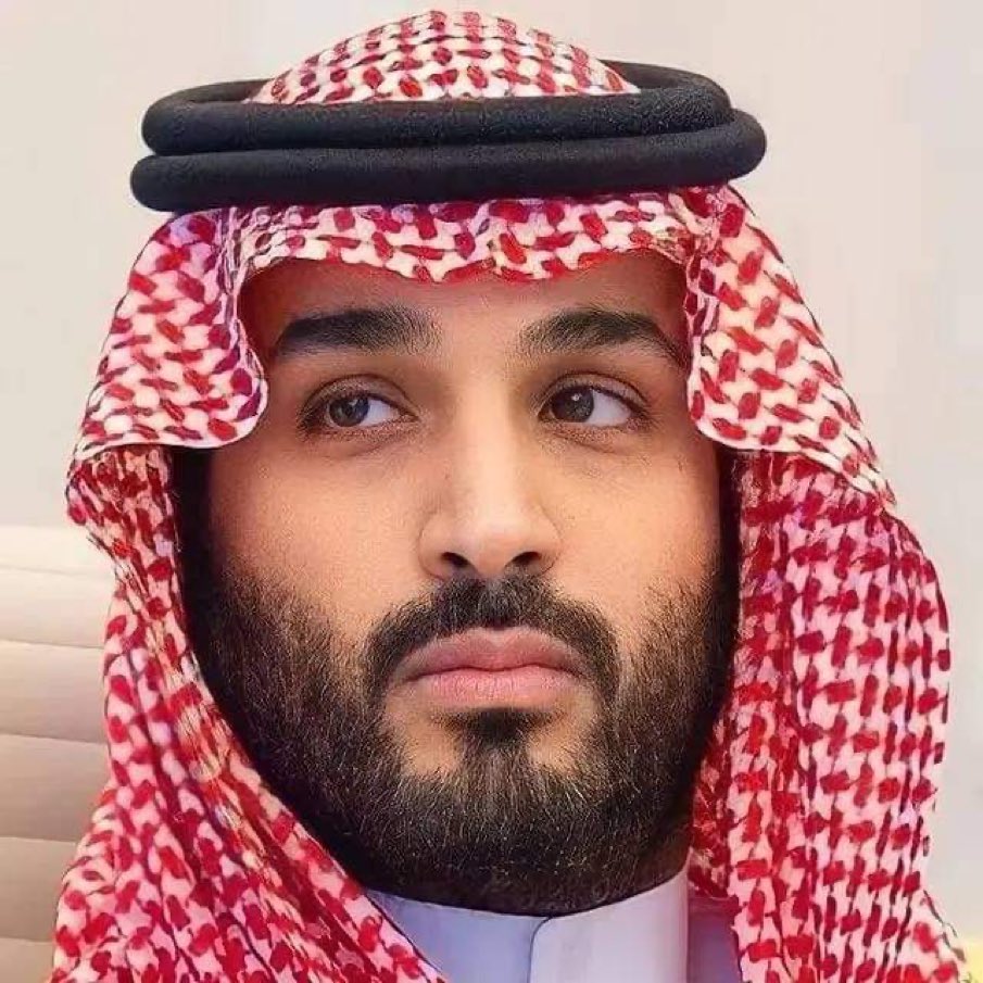 HRHMBNSALMAAN's tweet photo. قائد عظيم محبوب من الجميع حباه الله بطموح كبير وجُرأة غير مسبوقة في اتخاذ القرارات اللازمة، ولديه قوة وعزيمة، يفهم متطلبات العصر، متسلح بالعلم والمعرفة، مؤمن بقدرات وموارد دولته وشعبه سمو الأمير #ولي_العهد يقود وطن عظيم وشعب محظوظ وفي أصيل

 https://t.co/5aRdOldsrv https://t.co/b1HBWR8zne