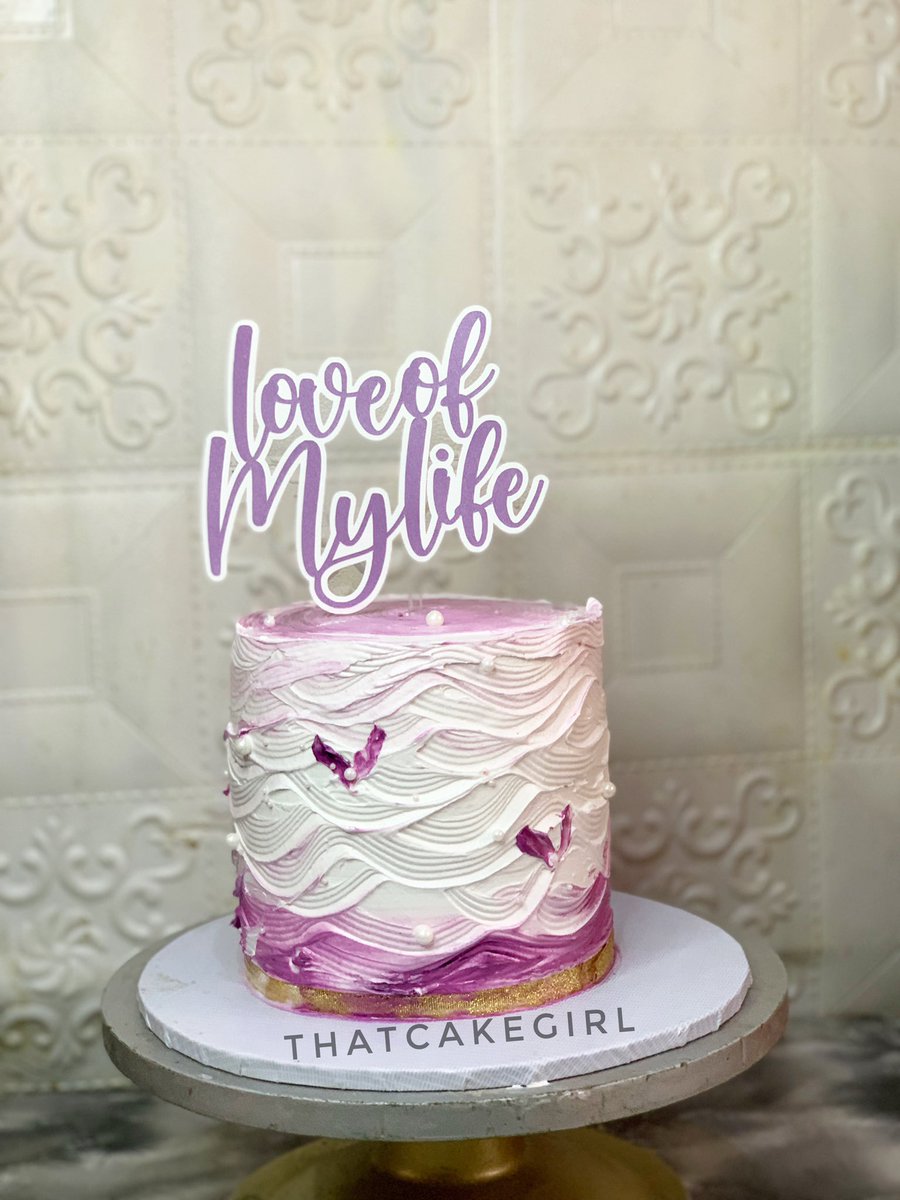 omo_onicake's tweet image. “My girlfriend’s birthday is on Sunday, can you make something really cute in Purple for her?”
Then I made this really beautiful cake for the love of my client’s life”🥹💜
Price - 22,000
Location- ABUJA
To order, please send a DM
#AbujaTwitterCommunity
Pls Rt