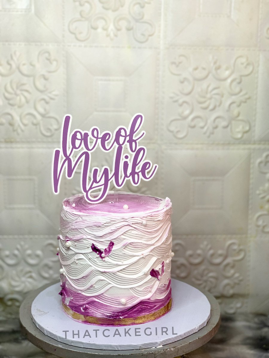 omo_onicake's tweet image. “My girlfriend’s birthday is on Sunday, can you make something really cute in Purple for her?”
Then I made this really beautiful cake for the love of my client’s life”🥹💜
Price - 22,000
Location- ABUJA
To order, please send a DM
#AbujaTwitterCommunity
Pls Rt