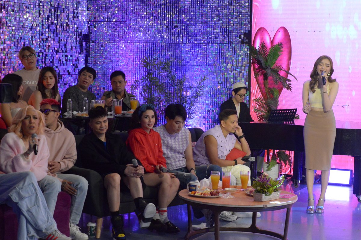 ❤️‍🩹Mapanakit na kantahan with Jezza Quiogue! #EXpeciallyForYou #ShowtimeMarch4women 

Subscribe, follow and watch us LIVE Mon to Fri 11:30am │ Saturday 12nn 

youtube.com/@itsShowtimeNa
facebook.com/@itsShowtimeNa
tiktok.com/@itsShowtimeNa