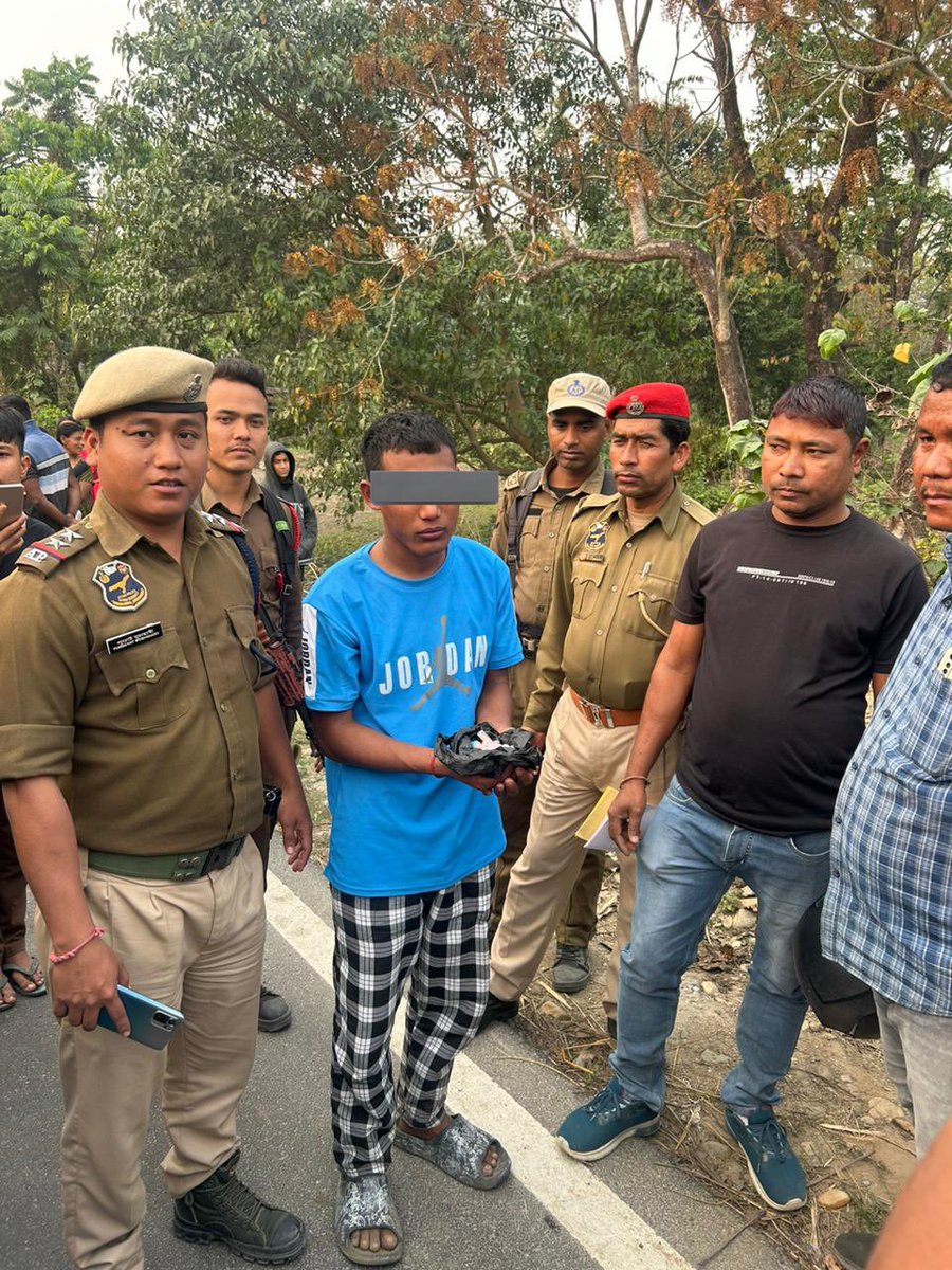 Two street peddlars have been arrested in back to back raids in Salbari sub division and vials containing heroine seized. @assampolice @DGPAssamPolice