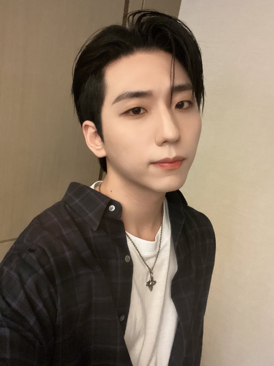 XH_official's tweet photo. Jakarta Villains! Cantip 😍

#건일 #Gunil
#XdinaryHeroes https://t.co/TQH9q6K77m