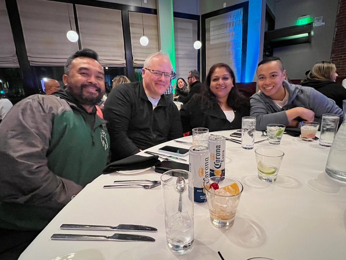 Coach_Lun_Son's tweet image. Day 2 at #EduCareersConf: A day on our feet from AM to PM, soaking in knowledge and exploring Sac Town by evening. Walking, learning, and discovering the city’s charms. Step by step! 🚶‍♂️📚🌆 #ExploringSacTown #LearningOnTheGo