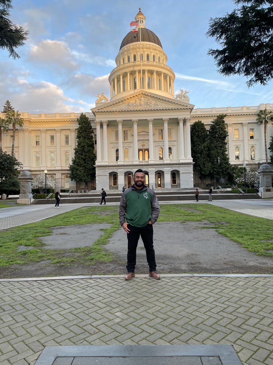 Coach_Lun_Son's tweet image. Day 2 at #EduCareersConf: A day on our feet from AM to PM, soaking in knowledge and exploring Sac Town by evening. Walking, learning, and discovering the city’s charms. Step by step! 🚶‍♂️📚🌆 #ExploringSacTown #LearningOnTheGo
