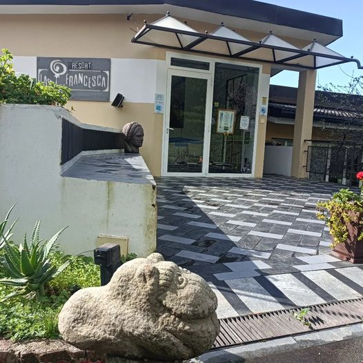 SudFrancesca's tweet photo. Il "Marzocco" di Maddaleni a guardia della Direzione...
#lafrancesca #lafancescaresort #cinqueterre #bonassola #levanto #ecoturismo #ecotourism #ecofriendly #marediliguria #liguriansea
Le figure zoomorfe nel parco, sono dello scultore naif Maddaleni
https://t.co/z8NCMTBcb2 https://t.co/IJtzAYB0FC
