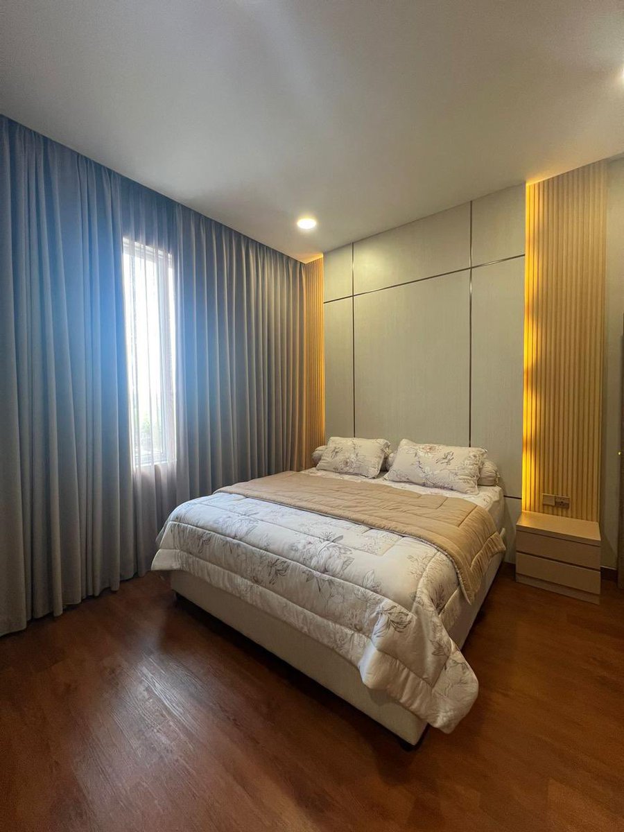 houseofbatam's tweet photo. Include : Bak Air 1000 Liter,Pompa sedot dan dorong,Water Heater Modena 100 liter,Back Drop TV dan instalasi nya,Rak Sepatu &amp; Sofa kecil , Lt 2 full SPC Parkit, Kitchen Set &amp; Island Besar 120x240 ,Listrik 25 Ampere

*Harga 3.5 Miliar Nego*
 Hub : +62 856 0475 3288

#housebatam https://t.co/xKKOsIwE20