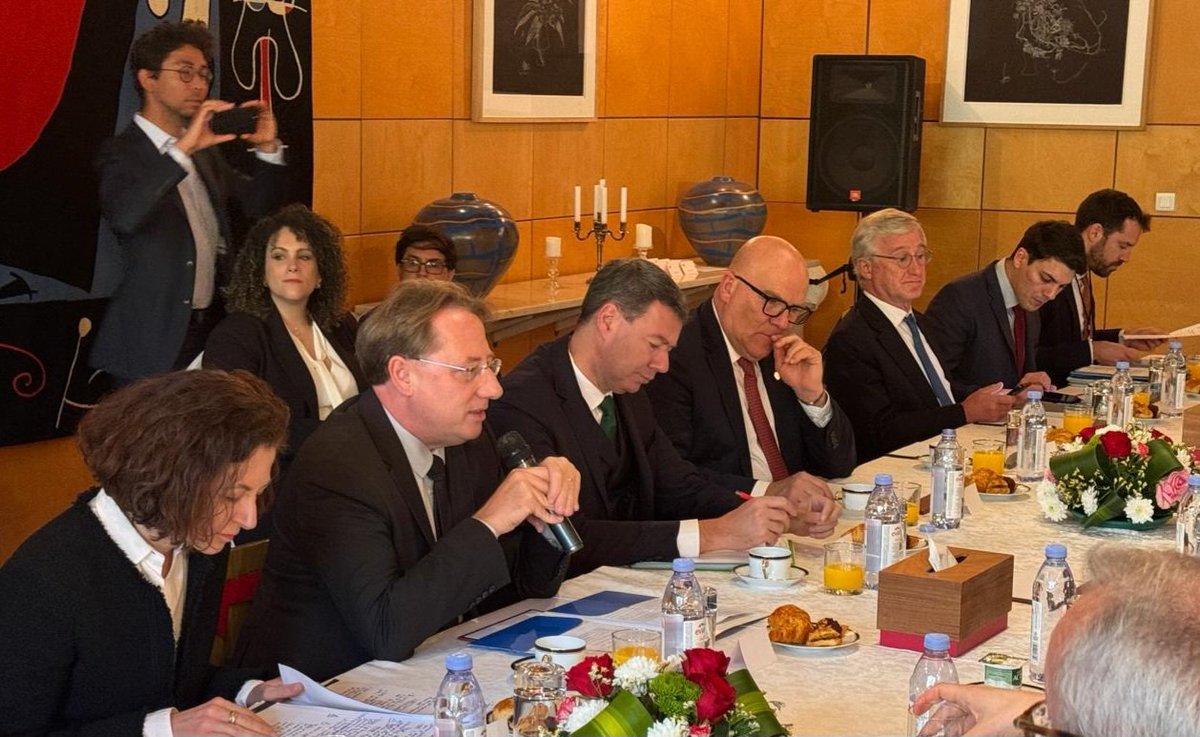 ludovic_pouille's tweet photo. Historique ! La #TeamFranceExport🇨🇵 réunie au complet à Riyad 🇸🇦 autour du Ministre @FranckRiester. Echanges passionnants sur le renforcement de la présence française en Arabie saoudite avec :
- @LaurentSMartin DG @businessfrance
- @SophieSidos Présidente @Les_CCE
- Laurent Germain, Régis Monfront & Gérard Wolf @MEDEF_I
- @BrunoBonnellOff SG #France2030
- @jeanpierreboffy, Président @FrencHealthcare 
- Magali Cesana, Cheffe du service des Affaires bilatérales @DGTresor
- Isabelle Bebear, VP @Bpifrance
- @abrougneil, coordinateur national pour la stratégie quantique
- @OlivierCadic, Sénateur #FDE et président du groupe d'amitié 🇨🇵🇸🇦 @Senat.
#ChooseFrance🇨🇵 #MakeItIconic✨️
#FranceKSA 🇨🇵🤝🇸🇦