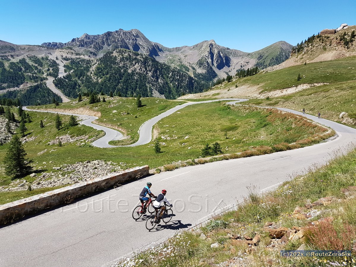 Le col de la Lombarde, vous le préférez comment ? En hiver ou en été ? #ColdelaLombarde #ColledellaLombarda #isola2000 #AlpesMaritimes #ExploreCotedAzur #mercantour #SouthofFrance #WindingRoads @lesstationsnca