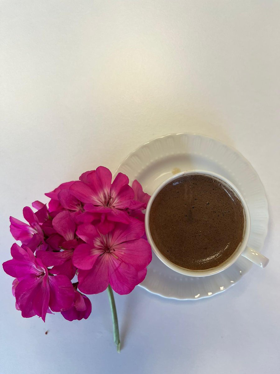 En sevdiğim ikiliyle güne başlamak.. 🌸🤎
#günaydıınn