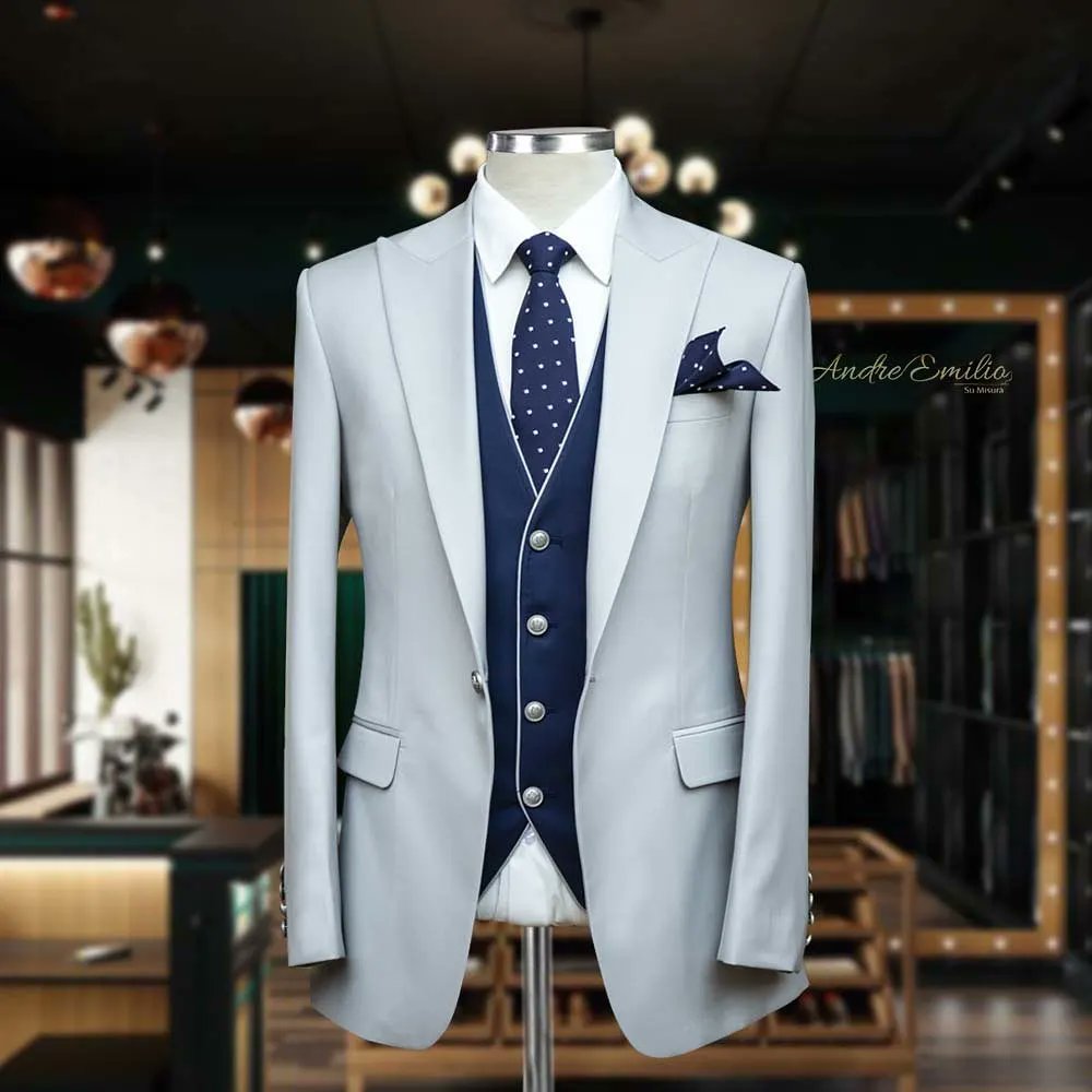eakeys_world's tweet photo. @eakeysworld
#mondaymorney 
Received an inspiration overnight and so I decided to share with you.

So what's still your plan for your white wedding, consider this, it'll serve for during  and after your wedding day.

@andreemilia #suitlook #suitstyle #suitforgroom #suitsharks https://t.co/uainkrgLbN