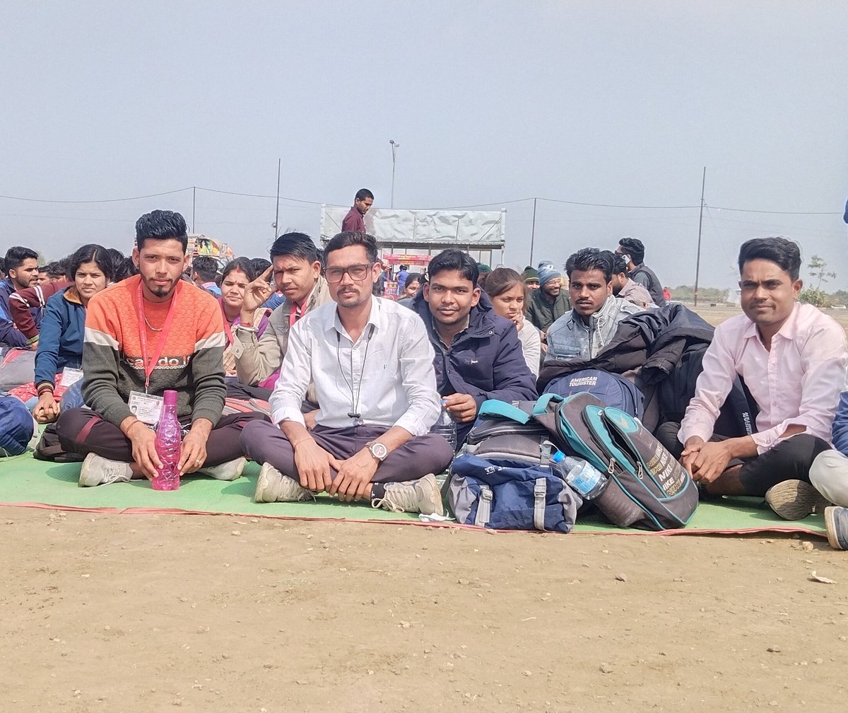 जन जन की यही पुकार।
जन सेवा मित्रो को मिले सेवावृद्धि और स्थाई रोजगार। 
फिर होगा मध्यप्रदेश का विकास ।

#जनसेवामित्रस्थाईरोजगार

<a href="/CMMadhyaPradesh/">Chief Minister, MP</a> <a href="/DrMohanYadav51/">Dr Mohan Yadav</a> <a href="/ChouhanShivraj/">Shivraj Singh Chouhan</a>   <a href="/JansamparkMP/">Jansampark MP</a>
<a href="/TheLallantop/">The Lallantop</a> <a href="/MPTakOfficial/">MP Tak</a> <a href="/jagdishDevdaBJP/">Jagdish Devda</a> <a href="/rshuklabjp/">Rajendra Shukla</a> <a href="/AIGGPA/">AIGGPA</a> <a href="/Connect_Lokesh/">Lokesh Sharma</a> 6