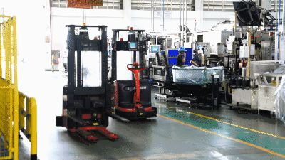 iLiaoning's tweet photo. Recently, SIASUN successfully constructed the first 5G smart factory in the SFT Industrial Park of Thailand in Southeast Asia, and this smart factory is now officially in operation.
#OpportunitiesAboundInChina
#MajorProject
@JilinChina https://t.co/msvms75kMw