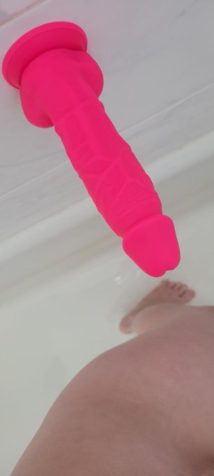 Weird first world sex worker problems: getting annoyed by your shower video dildo while doing an unfilmed