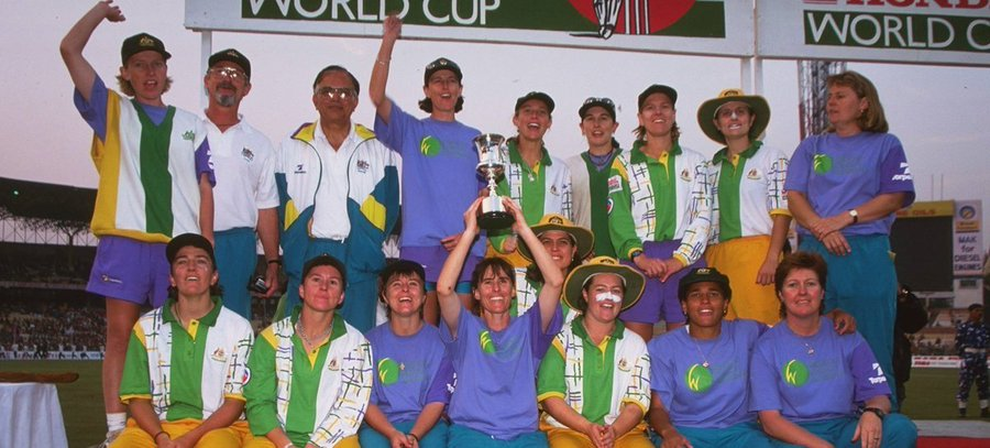 Until the 1997 Cricket World Cup hosted by India, countries like England, Australia, &amp; New Zealand used to play in culottes or skirts!!

A Thread 🧵on the 1997 Hero Honda Cricket World Cup!