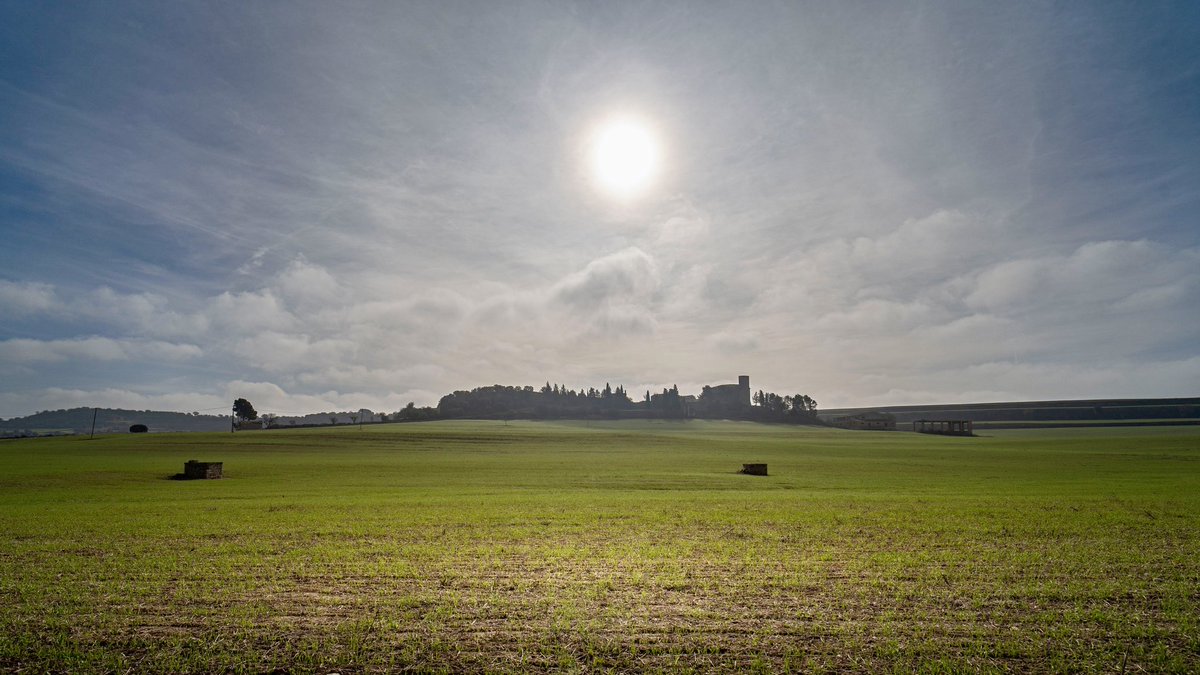 Lojaume's tweet photo. Castell de Castellmeià, Torrefeta i Florejacs, la Segarra, Catalonia.

#paisatges #boira #fog #castelldecastellmeià #torrefetaiflorejacs #lasegarra #segarrejant #aralleida #adnlleida @postureiglleida #lleidaturisme #catalonia #lasegarraturisme #castellscatalans https://t.co/7IcEf8tQUn