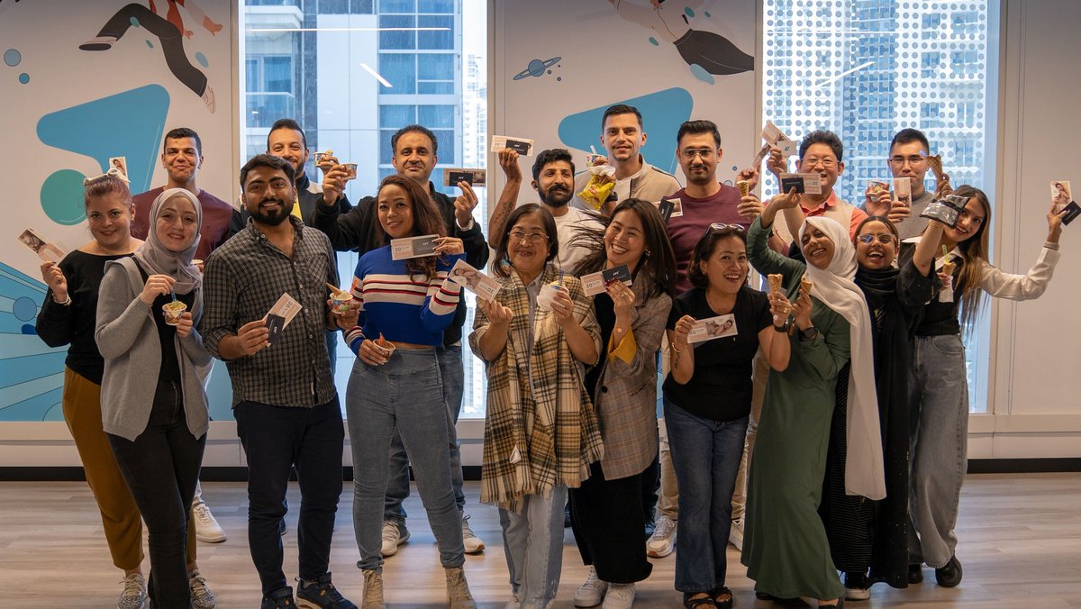 cptconnectcn's tweet photo. 员工感谢日！藉由今天真挚的感谢全体员工，因为他们 CPT Markets 才能取得现在的成功，大家对于公司的奉献、勤奋工作的精神与热情都在激励着我们，这是充满幸福和衷心感激的一天！
#NationalIceCreamDay #EmployeeAppreciationDay #CPTMarkets #TeamworkMakesTheDreamWork #CelebratingSuccess https://t.co/Ie2CuOCqeX