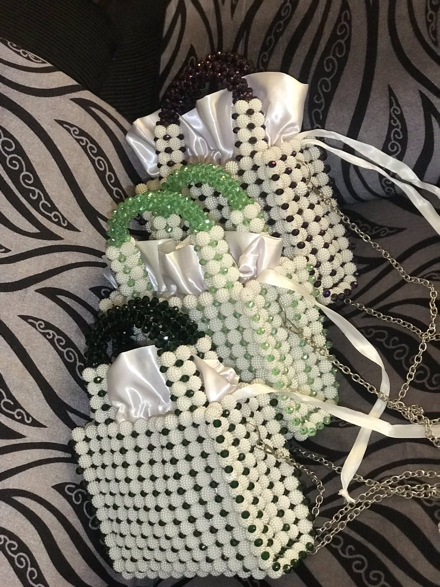Beads, style, and a whole lot of personality! Our bead bags are more than accessories; they're expressions of your individuality.

Have a beautiful week and don’t forget to order from us 🥰