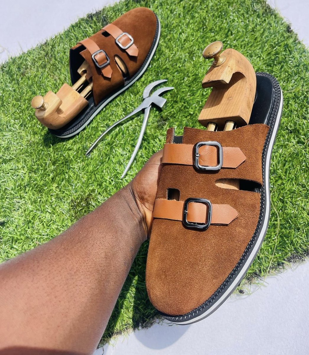 P4G_WEARGH's tweet photo. #GhanaMonth🇬🇭 #WearGh👞
Introducing a new design
I call this the P4G FAMEKO
Cool 200gh
Color options
All sizes
Please repost 🙏🏾🙏🏾🙏🏾
https://t.co/0jBsBbDQhv https://t.co/1CqEFXECFs