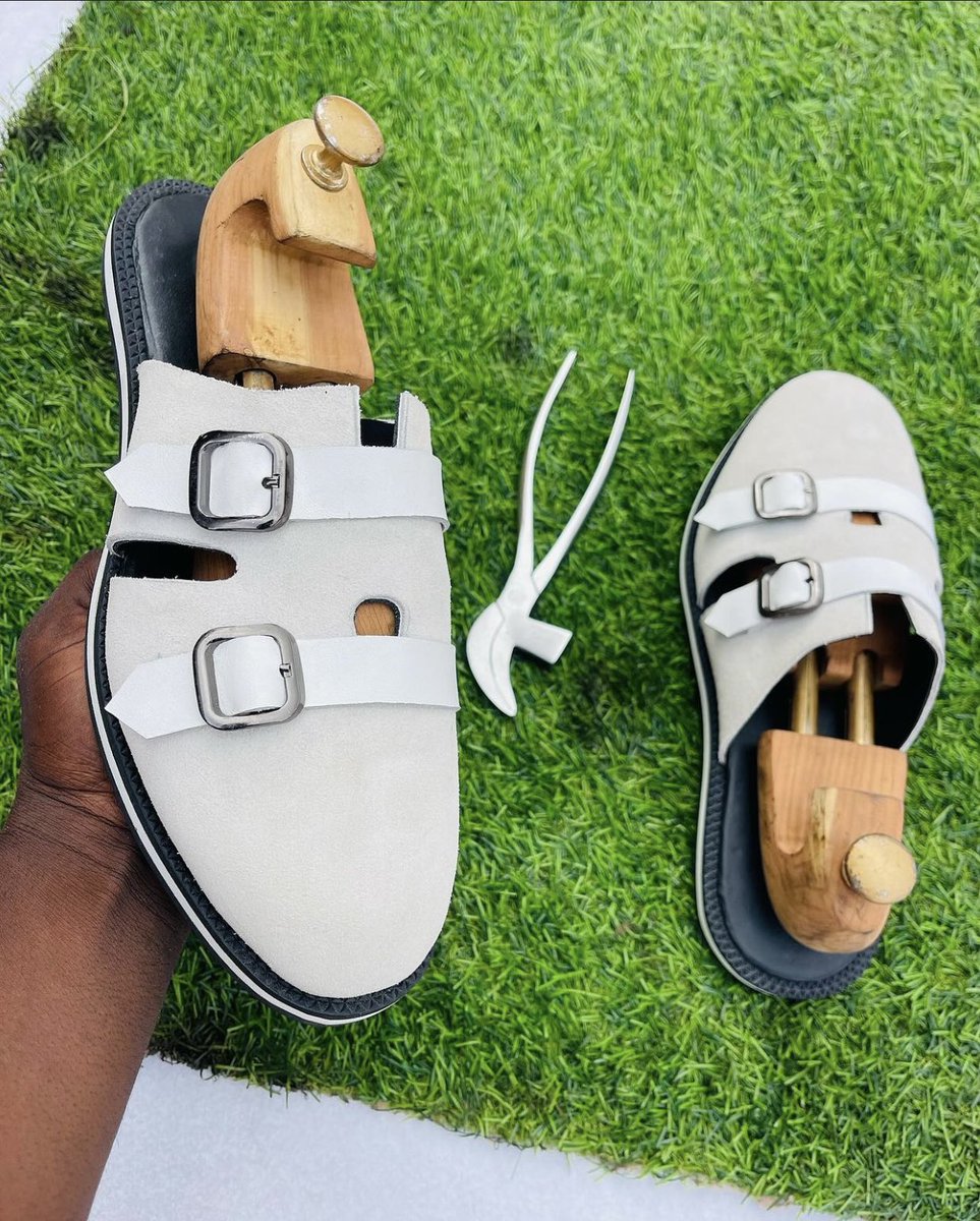 P4G_WEARGH's tweet photo. #GhanaMonth🇬🇭 #WearGh👞
Introducing a new design
I call this the P4G FAMEKO
Cool 200gh
Color options
All sizes
Please repost 🙏🏾🙏🏾🙏🏾
https://t.co/0jBsBbDQhv https://t.co/1CqEFXECFs