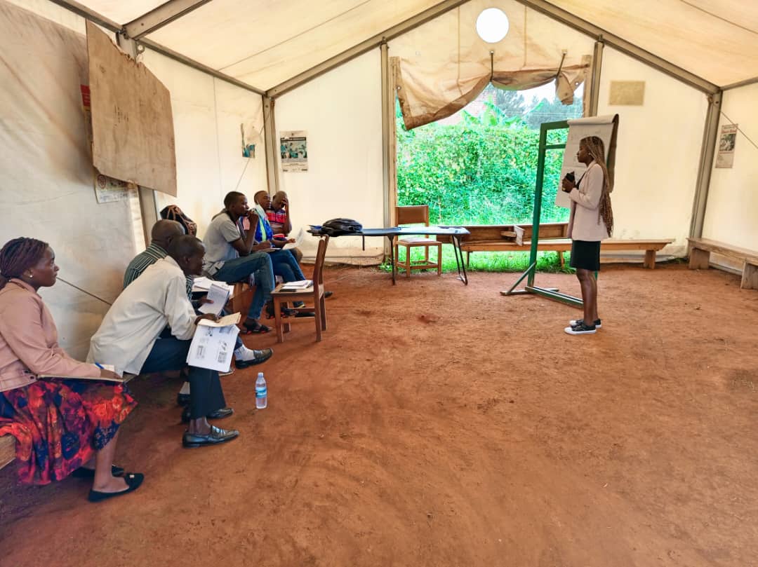 Empowering Uganda's CKD fight! 
Mobiklinic has partnered with Vilgro Africa & @Boehringer Ingelheim to train CHWs in renal health. Workshops equip them with diagnostics, addressing risk factors. A sustainable solution for screening & education. #renalhealth