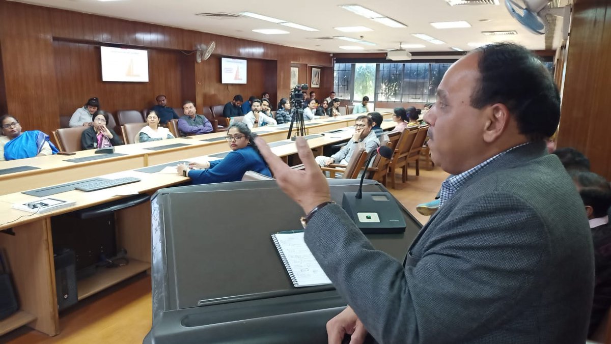 CSIR_NIScPR's tweet image. &quot;Science should reach to the last man of the society&quot;, said Dr. Rajni Kant while delivering his lecture on the topic, &quot;Understanding Health Communication and its Role in Disease Management&quot; on #NationalScienceDay Celebration 2024 at CSIR-NIScPR, New Delhi, on March 04, 2024.