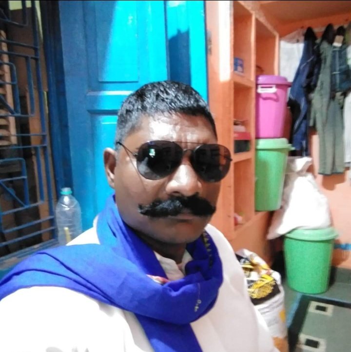 Sonu_Aazad's tweet photo. बारां जिले में बहन हेमलता बैरवा निलंबित मामले में प्रोटेस्ट कर रहे हमारे भीमआर्मी के 3 साथियों को जेल भेजा गया।

इतने दिनों बाद भी हमारे साथियों की रिहाई नही हुई,बड़े शर्म की बात है कि हमारे भीम आर्मी के उच्च पद अधिकारी चुप्पी साधे हुए है एक ट्वीट तक नहीं किया गया।
@BhimArmyChief https://t.co/dHkDlmNGXn