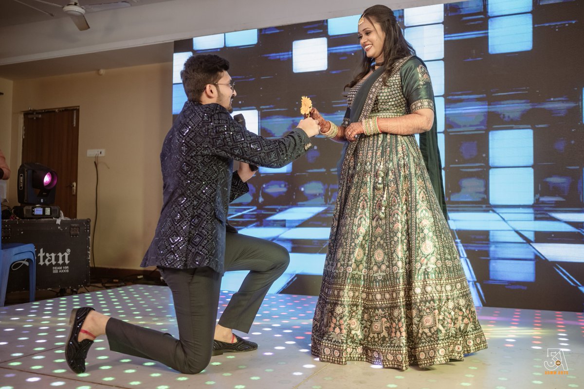 35mmArts's tweet photo. In frame Abhi & Priya
35mm Arts Wedding Photography & Videography
DM for inquiries!
Call or Whatsapp: 099663 12342
Shot by 35mm Arts
#35mmarts #naninarendra #35mmartsvizag #southindianbrides #35mmartsphotography #wedmegood #wedzoweddings https://t.co/9T3vrQv5wP