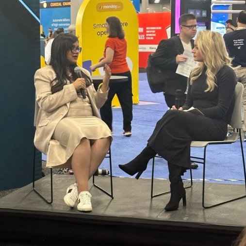 Good chat with <a href="/PurvaGupta10/">Purva Gupta</a> today at the <a href="/eswglobal/">ESW</a> booth; we talked about how AI is helping brands speak to customers using natural, customer-centric language that resonates.