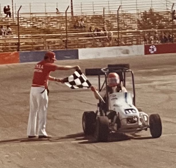 MorrisCoffman14's tweet image. #MidgetRacingMonday - For me, open wheel racing started in a UMRA TQ midget in 1975.

Here’s carrying the left front to a win at the Indianapolis Speedrome. 🏁

#MidgetRacing #Openwheel 

📸 MCR collection