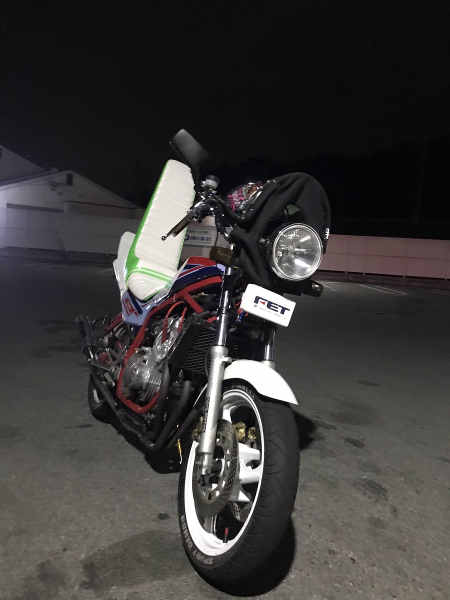 noykworks's tweet photo. エンジンかからんくなったって言うから見に行って、チャチャっと直したついでにぷらっと🏍️
変なことし始めるきっかけになったバイクだからそんなに乗ってないけど思い入れはある🤣
#gf250
#3ヶ月も乗ってないけど
#思い出のバイク
#ちなみに3年前らしい https://t.co/Ojmz4uxLSI