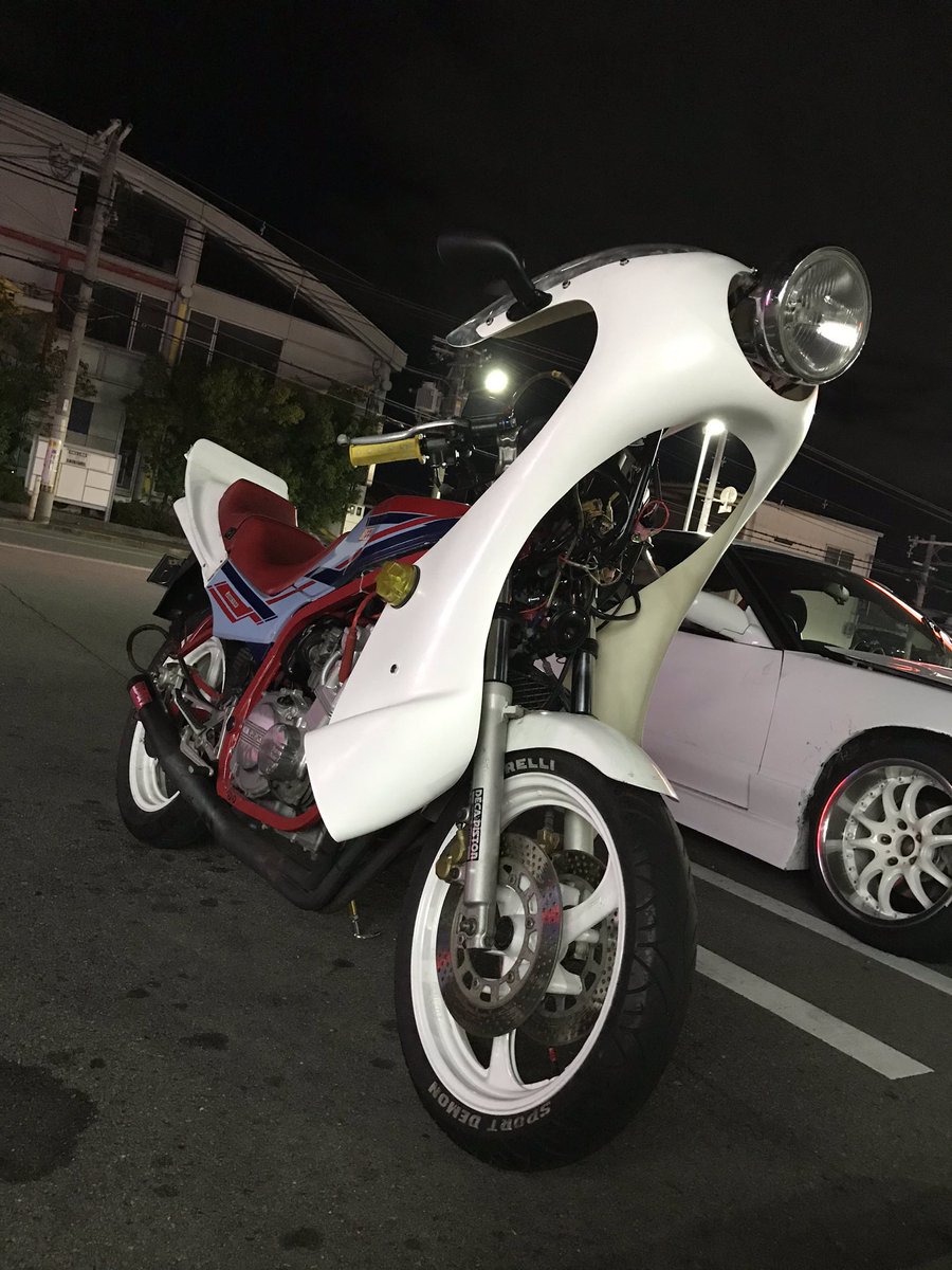 noykworks's tweet photo. エンジンかからんくなったって言うから見に行って、チャチャっと直したついでにぷらっと🏍️
変なことし始めるきっかけになったバイクだからそんなに乗ってないけど思い入れはある🤣
#gf250
#3ヶ月も乗ってないけど
#思い出のバイク
#ちなみに3年前らしい https://t.co/Ojmz4uxLSI